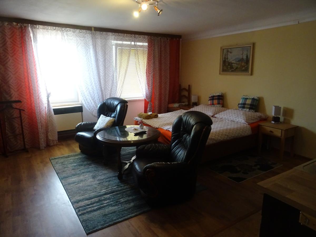Milanna Apartment Breclav ภายนอก รูปภาพ