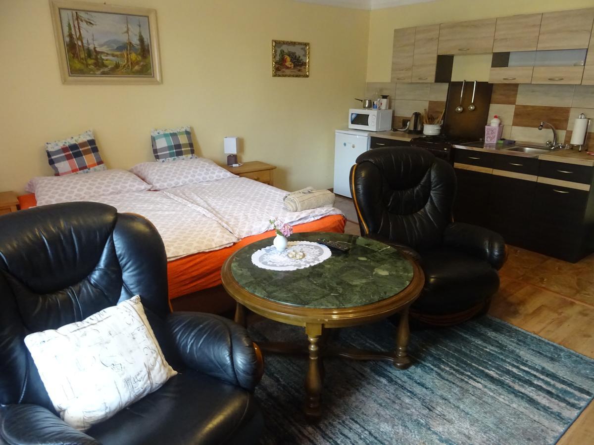 Milanna Apartment Breclav ภายนอก รูปภาพ
